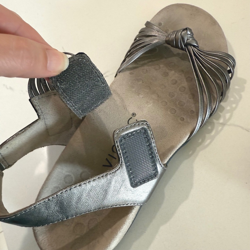Vionic Talulah Metallic Silver Strappy Knot Comfort Sandals Women's Size‎ 7 - Picture 10 of 11